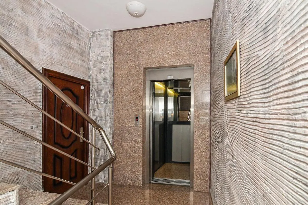 Cozy Charm Apartment Varna 0*,